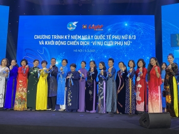 Hội LHPN Việt Nam khởi động chiến dịch “Vì nụ cười phụ nữ” Hội LHPN Việt Nam khởi động chiến dịch “Vì nụ cười phụ nữ”