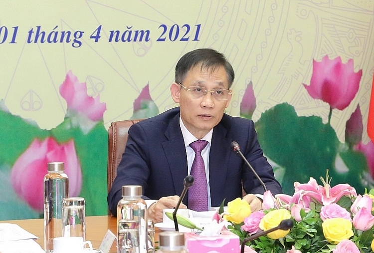Ông Lê Hoài Trung Ủy viên Trung ương Đảng, Trưởng ban Đối ngoại Trung ương, tại hội nghị trực tuyến. 
