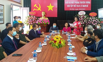 Chi hội Hữu nghị Việt - Lào khu tập thể 79-81 Lý Nam Đế ra mắt phòng truyền thống
