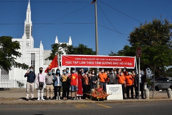 Cộng đồng người Việt tại Mozambique kỷ niệm 131 năm ngày sinh Chủ tịch Hồ Chí Minh