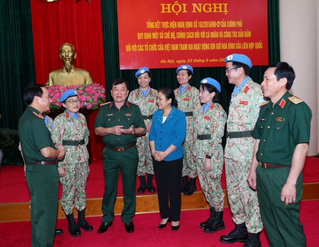 Bảo đảm chế độ, chính sách đối với cá nhân và tổ chức tham gia hoạt động gìn giữ hòa bình Liên hợp quốc