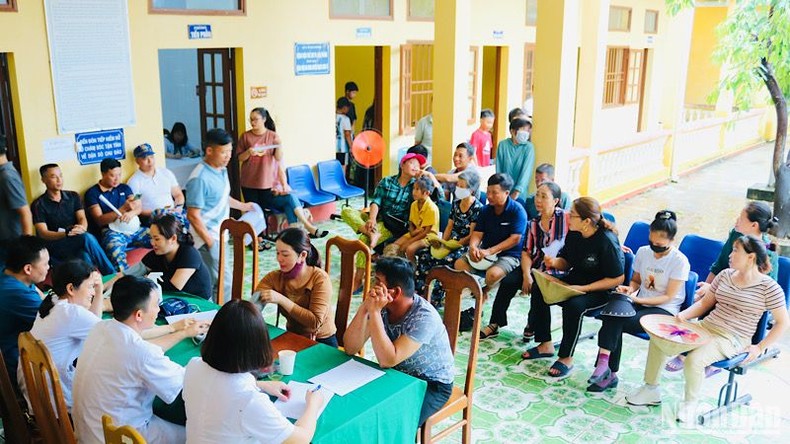 Khám, chữa bệnh và cấp thuốc miễn phí cho gần 500 người dân đảo Bạch Long Vĩ ảnh 3