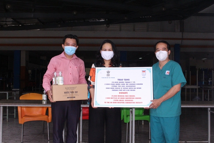HUFO, Tổng Lãnh sự quán Ấn Độ tại Việt Nam trao hàng viện trợ cho các cơ sở cách li tập trung tại TP.HCM