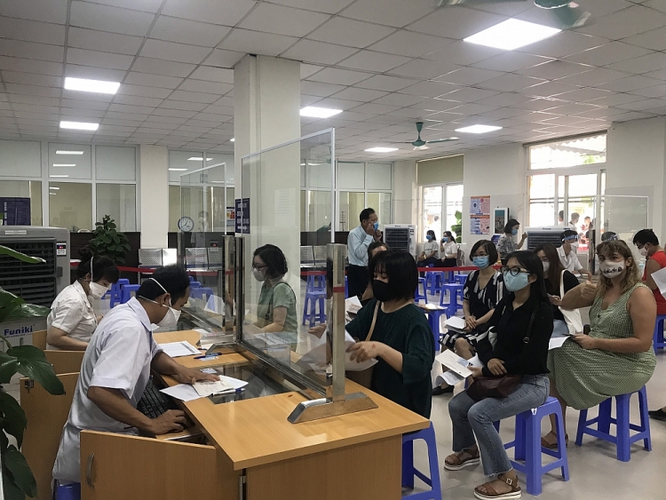 Tiêm chủng miễn phí vaccine COVID-19 cho hơn 1.000 cán bộ nhân viên các tổ chức PCPNN tại Việt Nam