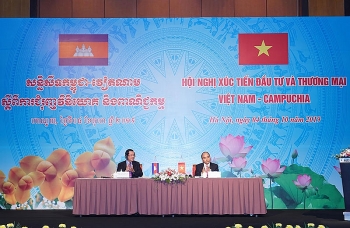 Phát triển, kết nối hạ tầng thương mại biên giới Việt Nam – Campuchia