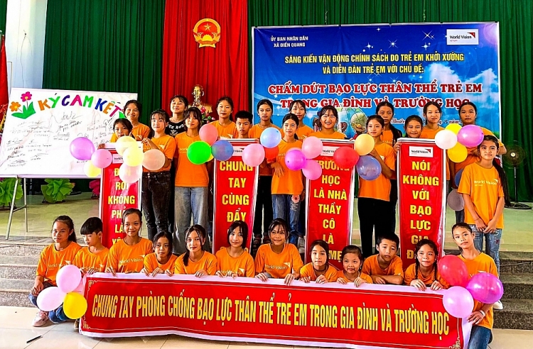 xã Điền Quang, huyện Bá Thước (tỉnh Thanh Hoá) tham gia diễn đàn về các sáng kiến vận động chính sách do trẻ khởi xướng nhằm chấm dứt bạo lực thân thể trẻ em trong gia đình và trường học.