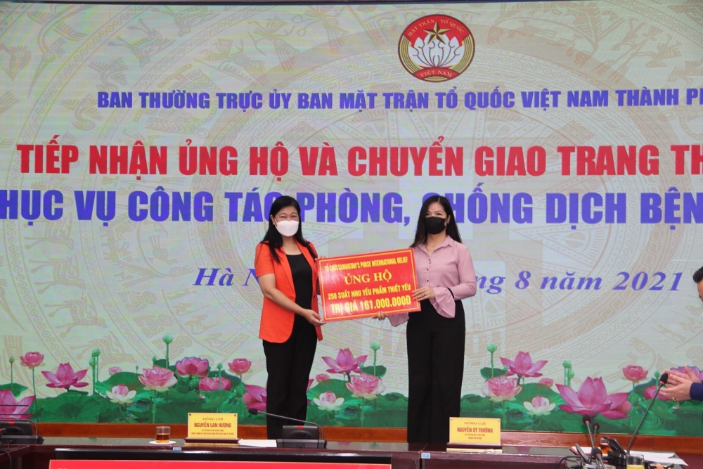 Các tổ chức phi chính phủ, Việt kiều, Đại sứ quán nước bạn ủng hộ Hà Nội chống dịch Covid-19