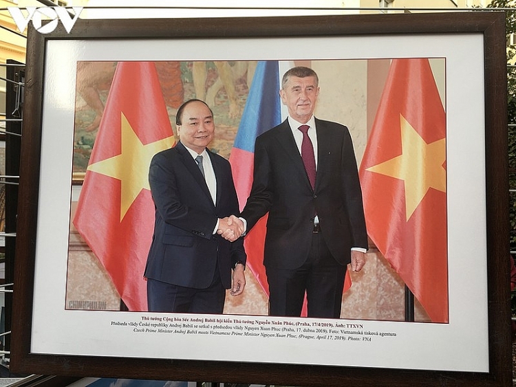 Ấn tượng tình hữu nghị Việt - Séc qua triển lãm ảnh “Việt Nam đổi mới và phát triển”