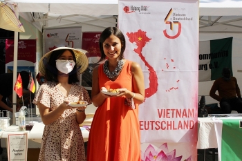 Nón lá của Việt Nam tại Lễ hội Đa văn hóa ở Đức gây ấn tượng với bạn bè quốc tế