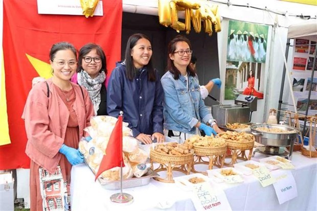 ĐSQ Việt Nam tại Trung Quốc tổ chức giao lưu văn hóa hữu nghị quốc tế | Người Việt bốn phương | Vietnam+ (VietnamPlus)