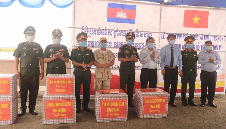 An Giang tăng cường hợp tác, hỗ trợ phòng chống dịch COVID-19 với các địa phương Campuchia
