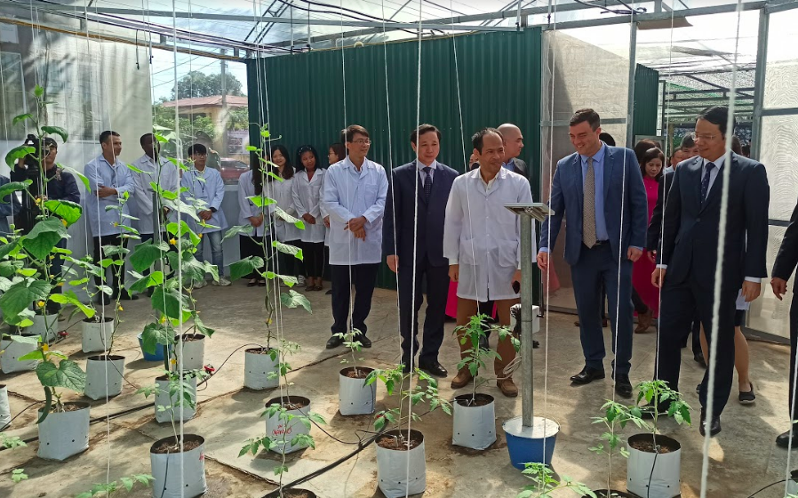 Israel tặng Đại học Nông lâm Thái Nguyên hệ thống tưới cây công nghệ cao