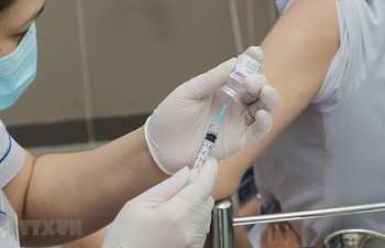 Khẩn trương tiêm phủ hết vaccine mũi 1 cho người trên 18 tuổi tại Nam Bộ, Tây Nguyên