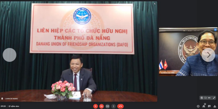  ông Phạm Hữu Hoa, Phó Chủ tịch DAFO, Chủ tịch hữu nghị Việt Nam - Thái Lan thành phố Đà Nẵng; ngài Apirat Sugondhabhirom, Tổng Lãnh sự Hoàng gia Thái Lan tại TP. HCM