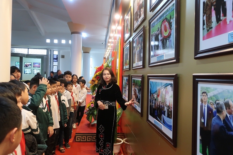 Lạng Sơn khánh thành gian trưng bày hiện vật về Chủ tịch Triều Tiên Kim Jong-un với 33 bức ảnh lịch sử