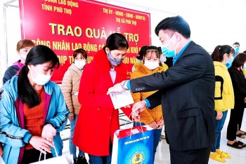 Dự kiến chi 2.400 tỷ đồng chăm lo Tết Nhâm Dần năm 2022 cho đoàn viên, người lao động Dự kiến chi 2.400 tỷ đồng chăm lo Tết Nhâm Dần năm 2022 cho đoàn viên, người lao động