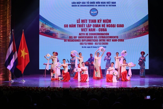 Video: Mít tinh kỷ niệm 60 năm thiết lập quan hệ ngoại giao Việt Nam - Cuba