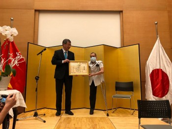 Bộ Ngoại giao Nhật Bản trao bằng khen cho ông Nguyễn Đức, Chủ tịch Tổ chức Vì một thế giới đẹp tươi