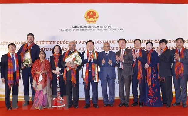 Chủ tịch Quốc hội gặp gỡ lãnh đạo các Hội hữu nghị Ấn Độ-Việt Nam | Chính trị | Vietnam+ (VietnamPlus)