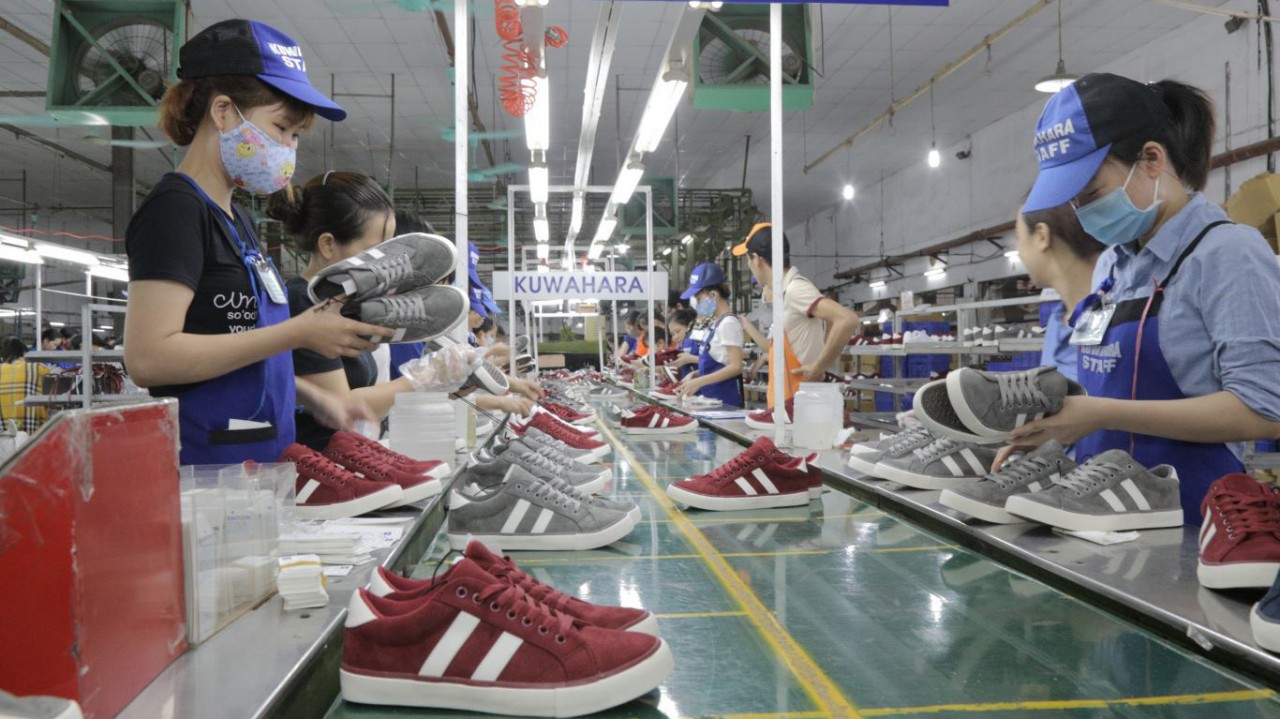 Dệt may, giày dép, sản phẩm điện tử và linh kiện, thủy sản, đồ gỗ là các mặt hàng xuất khẩu chủ lực của Việt Nam sang Canada.