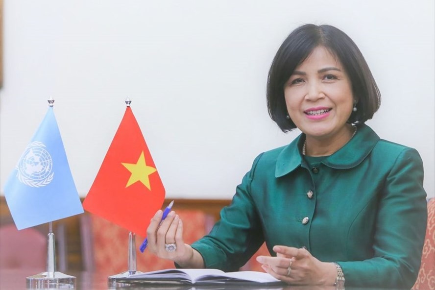 Đại sứ Lê Thị Tuyết Mai - Trưởng phái đoàn thường trực Việt Nam bên cạnh Liên Hợp Quốc, Tổ chức Thương mại thế giới (WTO) và các tổ chức quốc tế khác tại Geneva.