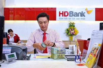 Đổi mới toàn diện, HDBank báo lãi 8.070 tỷ tăng 39%