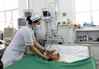 Cần Thơ: Cứu sống bệnh nhân ho ra máu thập tử nhất sinh