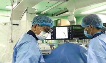Cần Thơ: Phẫu thuật thành công cho 2 bệnh nhân trên 100 tuổi nhờ kỹ thuật ít xâm lấn