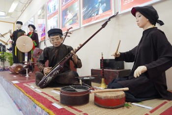 Giới thiệu với bạn bè quốc tế sự độc đáo của nhạc cụ truyền thống các dân tộc Việt Nam