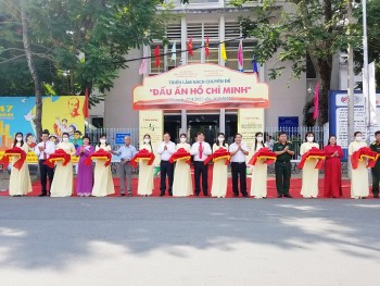 Cần Thơ: khai mạc triển lãm sách chuyên đề “Dấu ấn Hồ Chí Minh”