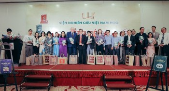 Viện Nghiên cứu Việt Nam học ra mắt 4 Bộ sách phác họa Tết của người Việt tại TP Hồ Chí Minh