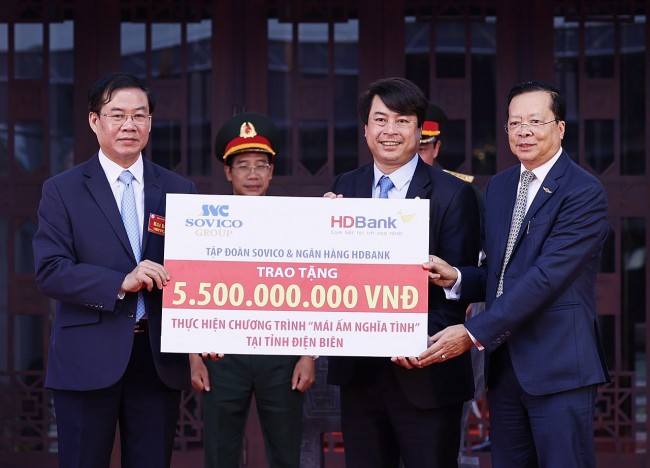 Sovico và HDBank trao tặng kinh phí xây dựng 100 căn nhà tình nghĩa cho tỉnh Điện Biên