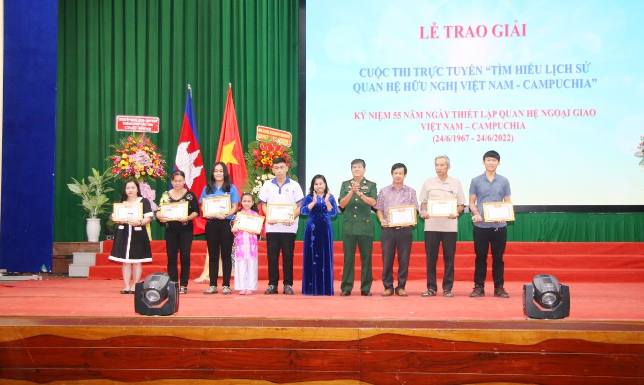 Cần Thơ: Trao giải cuộc thi trực tuyến “Tìm hiểu lịch sử quan hệ hữu nghị Việt Nam - Campuchia”