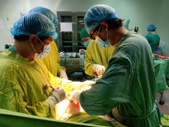 Cần Thơ: Huy động 5 êkip cứu sống bệnh nhân đa chấn thương nguy kịch
