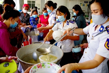 Kiên Giang: Nồi cháo tình thương - nghĩa tình với bệnh nhân nghèo