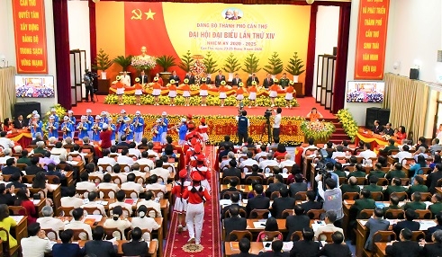 Chủ tịch Quốc hội Nguyễn Thị Kim Ngân: Cần Thơ phải tạo sức lan tỏa, dẫn dắt, thúc đẩy liên kết vùng