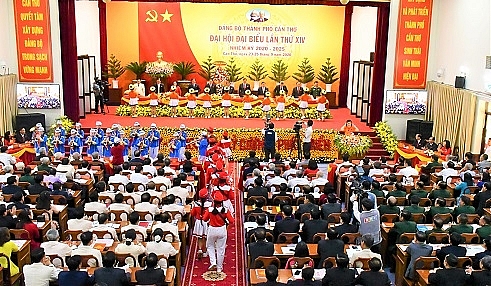 Chủ tịch Quốc hội Nguyễn Thị Kim Ngân: Cần Thơ phải tạo sức lan tỏa, dẫn dắt, thúc đẩy liên kết vùng