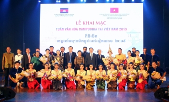 lan dau tien tuan van hoa campuchia duoc to chuc tai mien tay viet nam