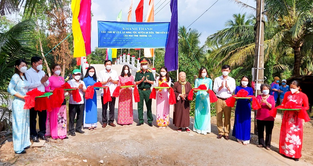 Khánh thành cầu giao thông nông thôn do Liên hiệp Kiên Giang vận động tài trợ