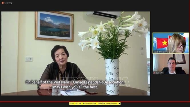  Bà Nguyễn Thị Hồi (nguyên Đại sứ Việt Nam tại Canada, Phó Chủ tịch Thường trực Hội Hữu nghị Việt Nam-Canada) phát biểu tại Hội thảo. Ảnh: Trung Dũng/Pv TTXVN tại Canada