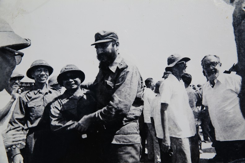 [Ảnh] Bộ ảnh độc đáo về sự kiện đón Chủ tịch Fidel Castro thăm Quảng Trị (Phần 1) ảnh 3