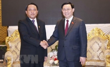 Chủ tịch Quốc hội Vương Đình Huệ tiếp một số lãnh đạo Bộ, ngành Nhà nước Lào