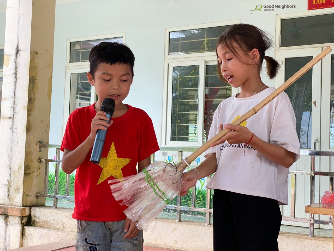 Sáng tạo đồ chơi từ rác thải tái chế Sáng tạo đồ chơi từ rác thải tái chế