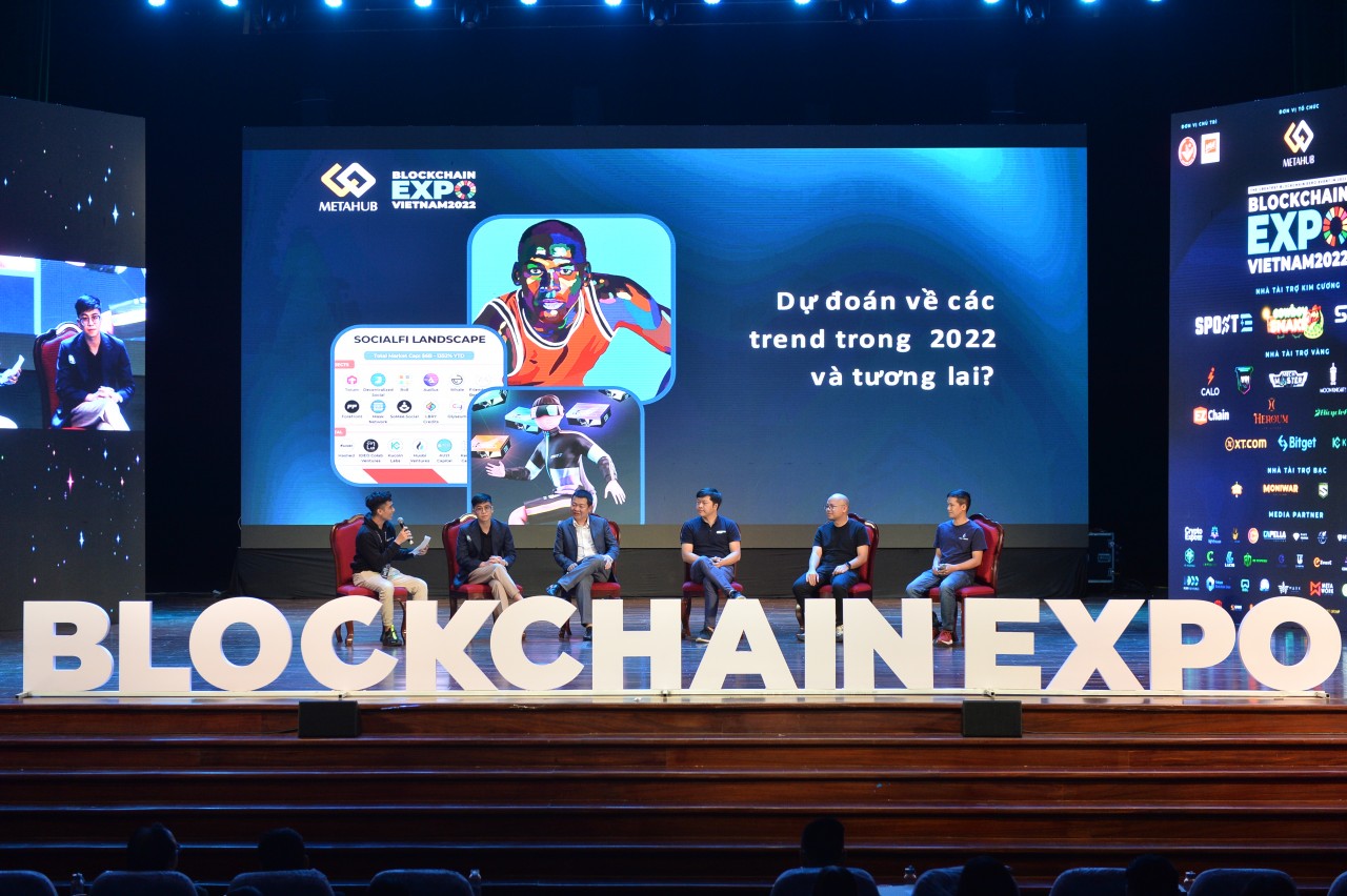 Các diễn giả chia sẻ tại Blockchain Expo 2022. Ảnh: MetaHub.