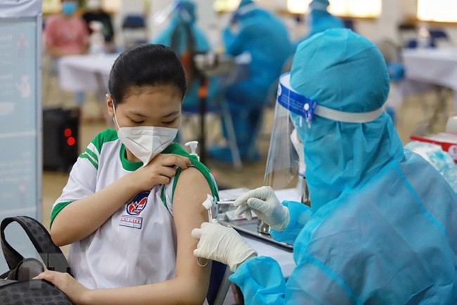 Bộ Y tế tiếp tục nhắc các địa phương đẩy nhanh tiêm vaccine phòng COVID-19 mũi 3 và cho trẻ từ 5 - dưới 12 tuổi. Ảnh minh họa: Internet. Bộ Y tế tiếp tục nhắc các địa phương đẩy nhanh tiêm vaccine phòng COVID-19 mũi 3 và cho trẻ từ 5 - dưới 12 tuổi. Ảnh minh họa: Internet.
