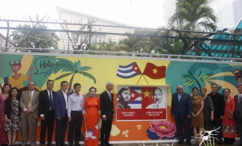 Ra mắt tranh tường cổ động tình hữu nghị Việt Nam – Cuba