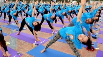 Lễ hội Yoga quốc tế - Đà Nẵng 2022: Hơn 1.500 người đăng ký đồng diễn
