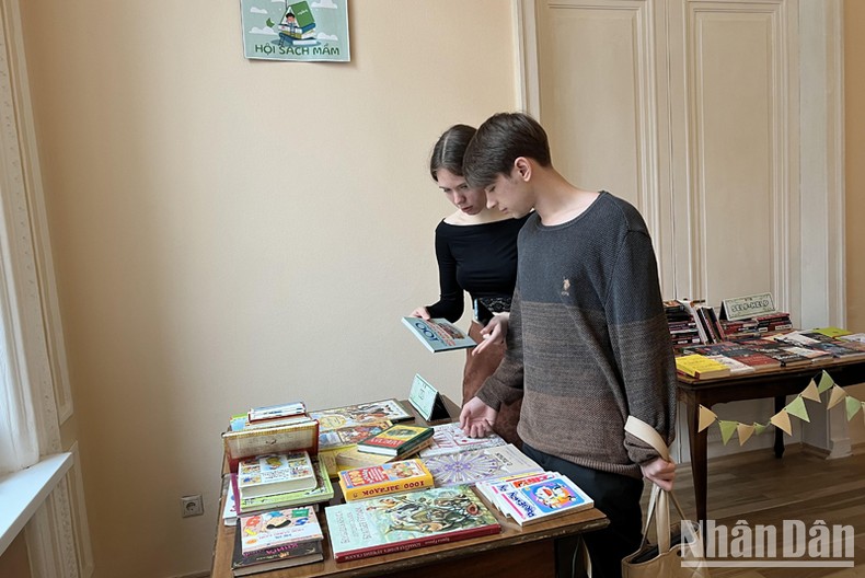 Lan tỏa văn hóa đọc sách trong sinh viên Việt Nam tại Nga ảnh 4