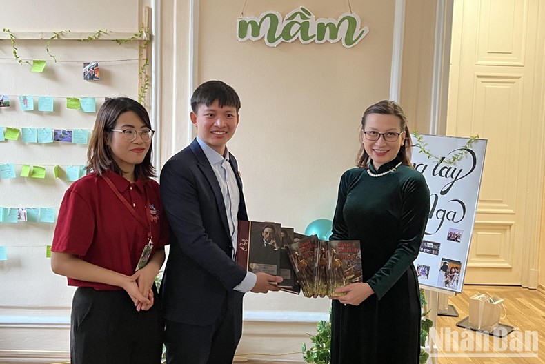 Lan tỏa văn hóa đọc sách trong sinh viên Việt Nam tại Nga ảnh 2