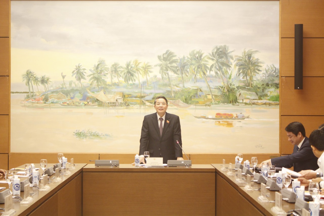 Phó Chủ tịch Quốc hội Nguyễn Đức Hải phát biểu tại cuộc gặp mặt. Ảnh: Thành Luân